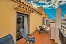 Apartment in Alcocebre / Alcossebre -  Playa Cargador - Atico con terraza y piscina